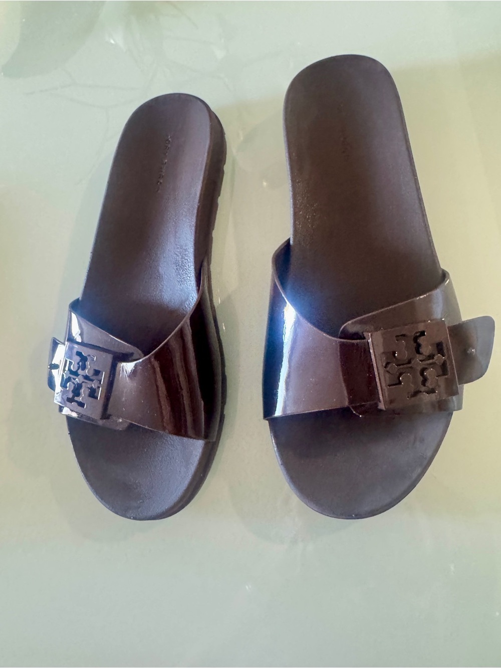Tory Burch Dark Brown Logo Gloss Mellow Slide Sandals - Picture 12 of 17